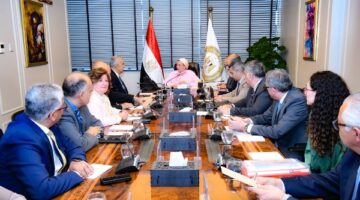 ياسمين فؤاد تدعو إلى إطلاق حوار بيئي لرجال الأعمال المصريين