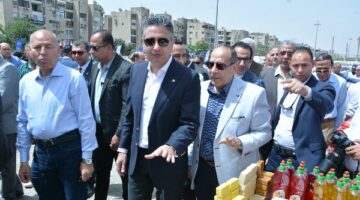 وزير التموين ومحافظ القاهرة يفتتحان سوق اليوم الواحد بمدينة نصر