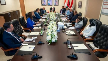 وزير الصناعة يشارك في فعاليات الاجتماع الدوري للجمعية العمومية لشركة الجسر العربي