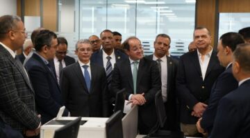 تبسيط وميكنة الإجراءات الجمركية ورفع كفاءة العنصر البشرى