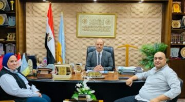 وكيل تعليم الإسكندرية يبحث وضع آليات لتوظيف خريجي التعليم الفني
