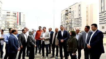 وزير الإسكان يتفقد مشروع “الإسكان الحر” بمدينة السويس الجديدة