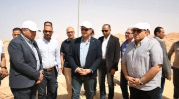 وزير الإسكان يتابع مشروعات الساحل الشمالي والمرافق والكهرباء في رأس الحكمة