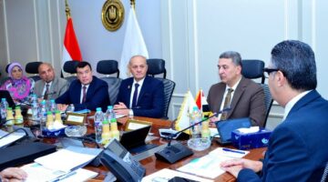 التموين تترأس اجتماعا موسعا لمناقشة نظم تتبع السلع الأساسية