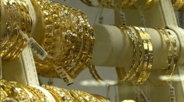 800 جنيه دفعة واحدة.. الذهب يخالف التوقعات بقوة وعيار 21 الآن مفاجأة