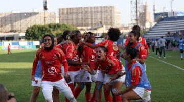 فريق الأهلي للكرة النسائية يتوج بلقب كأس مصر