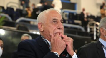 إعلامي يكشف تطورات الحالة الصحية لـ حسين لبيب