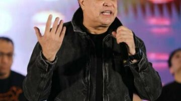حكيم ثالث مفاجآت ”روتانا” بعد محمد منير وأحمد سعد (صور)