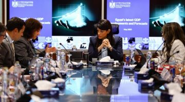 النمو الاقتصادي يتحسن مدفوعًا بالصناعات التحويلية غير البترولية بدعم إجراءات مارس 2024 التصحيحية