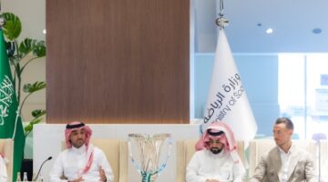وزير الرياضة يستقبل “أبطال النخبة”