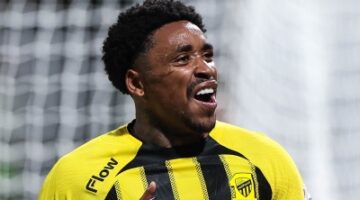 ماذا قال كومان عن متابعة بيرغوين مع الاتحاد؟