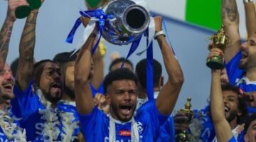 عروض مغرية تدفع البليهي للتفكير في الرحيل عن الهلال