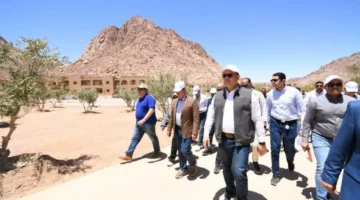 وزير الإسكان يتفقد سير العمل بمنطقة الزيتونة ضمن تطوير موقع «التجلى الأعظم فوق أرض السلام»