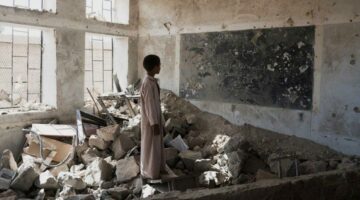 4 ملايين طفل يمني بسن التعليم لا يزالون خارج المدارس جرَّاء النزاع المستمر