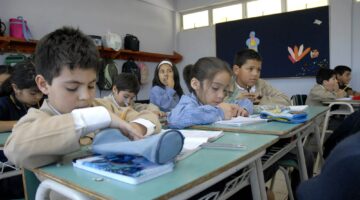 حقيقة إلغاء الصف السادس الإبتدائي.. «التعليم» تجيب
