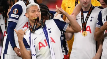 من ليفربول إلى توتنهام… طيور إنكلترا تسيطر على جميع منصات التتويج