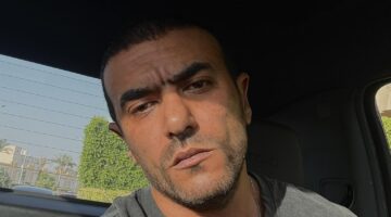 أحمد العوضي ينشر صورة شاب يشبهه ويعلق: اتخطفت سيكا