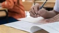 النماذج التوجيهية تدعم طلاب الثانوية في فهم شكل الامتحان.