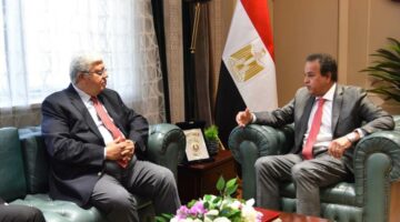 وزير الصحة ووزير التعليم العالي يشهدان توقيع بروتوكول تعاون بين قطاع تنمية المهن الطبية ومستشفيات جامعة القاهرة