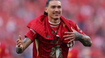 نابولي يفتح خطوط الاتصال مع ليفربول لضم نونيز (تقارير)