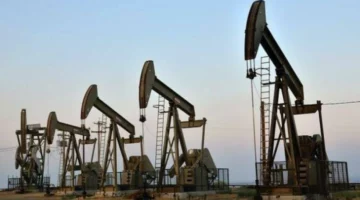 أسعار النفط تتجه لتحقيق مكاسب مع استئناف المحادثات الصينية الأمريكية