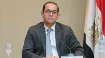 وزير المالية يوجه بتيسير الإجراءات الجمركية لضيوف الرحمن وكبار السن