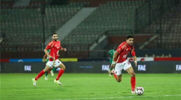 طاهر محمد طاهر يمنح لقب “الإمبراطور” للاعب الأهلي.. وهل زيزو سيعرقله؟