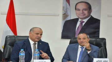محافظ بورسعيد يتابع انتظام سير الامتحانات من غرفة عمليات مديرية التعليم