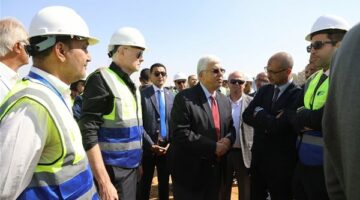 وزير التعليم العالي يتابع سير الأعمال الإنشائية بالحرم الجديد للجامعة الفرنسية