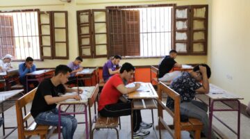 امتحانات الثانوية العامة بلجان المتفوقين والمكفوفين هادئة ومنضبطة اليوم