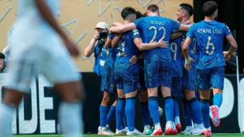 إنزاجي يٌعلن تشكيل الهلال أمام سالزبورج في كأس العالم للأندية