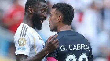 لاعب باتشوكا يرد على اتهامات روديجر بالعنصرية.. وفيفا يوضح مستجدات التحقيقات