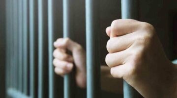 ضبط منتحل صفة طبيب يعالج الأورام في مركز غير مرخص داخل منزله بسوهاج