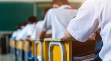 مع اقتراب امتحانات الثانوية العامة 2025.. وزارة التعليم: الأسئلة موزعة على المنهج حسب المواد الدراسية لقياس مهارات الطلاب ومستواهم.. وتؤكد: توزيع الدرجات حسب الوزن النسبى لكل جزئية وأسئلة بدرجة وأخرى بدرجتين