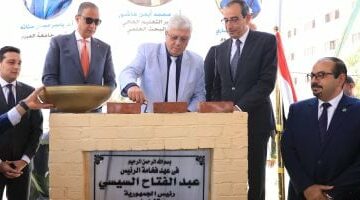 وزير التعليم العالي ومحافظ الفيوم ورئيس الجامعة يضعون حجر الأساس لمركز علاج الأورام بجامعة الفيوم