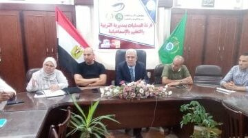 وكيل “تعليم الإسماعيلية” يجتمع بمسئولى التنسيقات بالمديرية.. تفاصيل