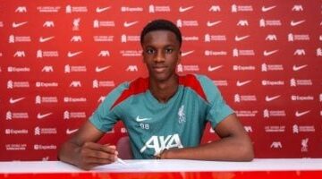 ليفربول يُكافئ موهبته تري نيوني بعقد طويل الأمد فى عيد ميلاده الـ18