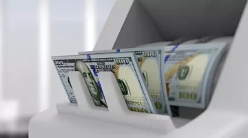 بسبب الدولار.. قفزة في أسعار 6 عملات عربية مقابل الجنيه خلال التعاملات