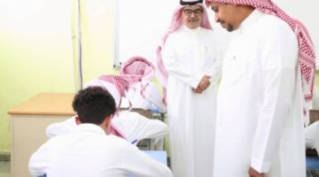 وكيل التعليم العام يطمئن على سير الاختبارات