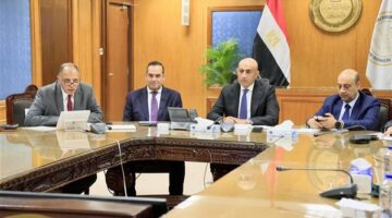 وزير التعليم يوجه بمراجعة الكاميرات داخل اللجان قبل وبعد الامتحانات