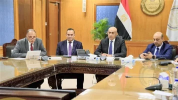 وزير التعليم يوجه بمراجعة الكاميرات داخل اللجان قبل وبعد الامتحانات