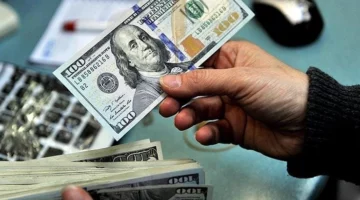 الدولار يتراجع بقوة وبسرعة وسط تزايد التوقعات بخفض أسعار الفائدة الأمريكية