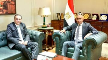 وزير التربية والتعليم ورئيس الجهاز المركزي للتنظيم والإدارة يتفقان على إعلان نتيجة مسابقة تعيين 20 ألف معلم مساعد للغة الإنجليزية