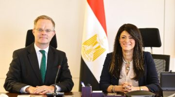 دفع العلاقات الاقتصادية مع بريطانيا ومصر على تنمية العلاقات الثنائية