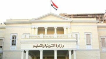 مدير التعليم بالشرقية يتفقد لجان تصحيح أوراق إجابة الشهادة الإعدادية