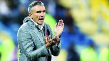 لن يدرب الزمالك.. ناد عربي يعلن تعاقده مع كارتيرون