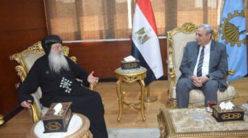 محافظ الغربية يستقبل الأنبا بولا للتهنئة بعيد الأضحى المبارك