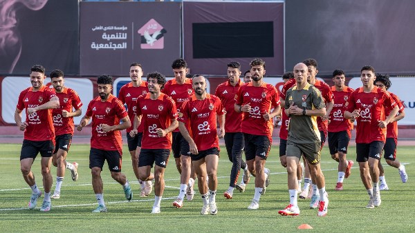 ريفيرو يطالب لاعبي الأهلي بالتركيز وتقديم مستوى قوي في كأس العالم للأندية