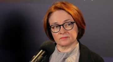 محافظ البنك الروسي تنفي الرضوخ لأي ضغوط سياسية لخفض أسعار الفائدة.. ولا تستبعد رفعها
