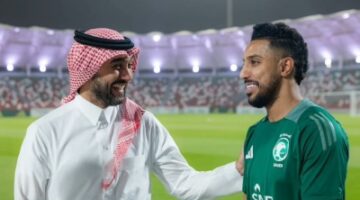 وزير الرياضة يوجه رسالة للاعبي الأخضر قبل مواجهة البحرين